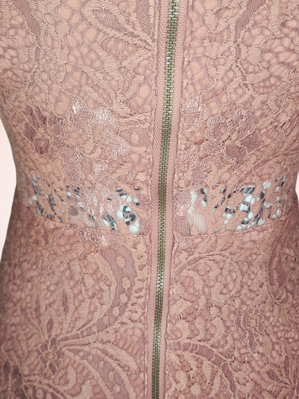 LOVE, FIRE Off-Shoulder Burnt Rose Lace Dress - Small - Picture 7 of 10